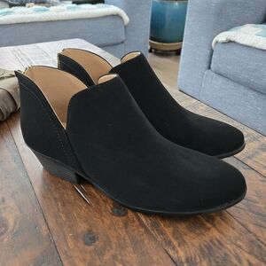 MVE black faux suede ankle boots. Size 9. New without tags.